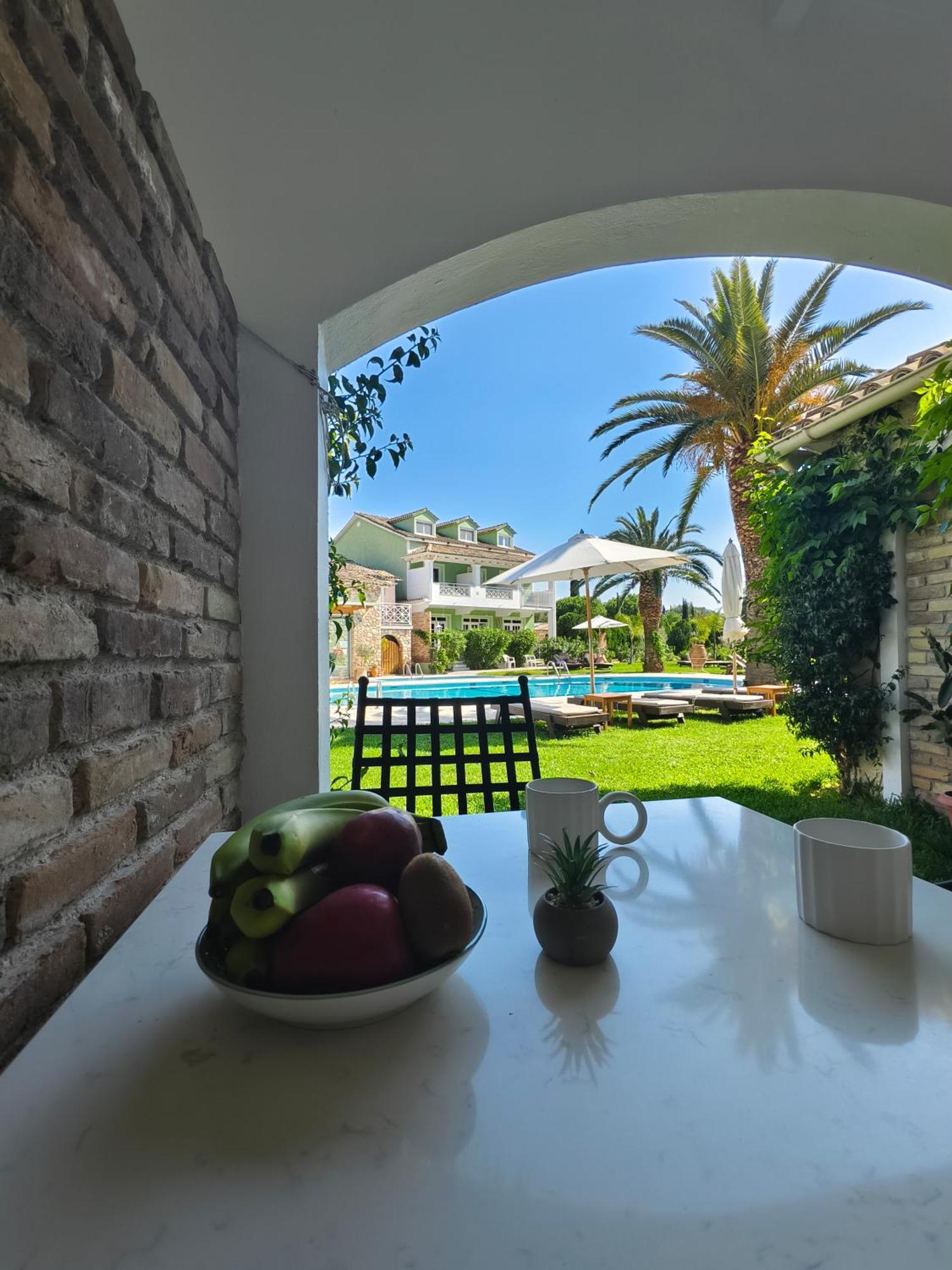 Valentino Corfu Aparthotel Ipsos Bagian luar foto